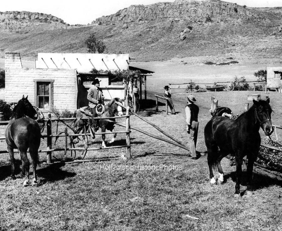 Thousand Oaks 1957 1 Canejo Ranch Gunsight Ridge.jpg